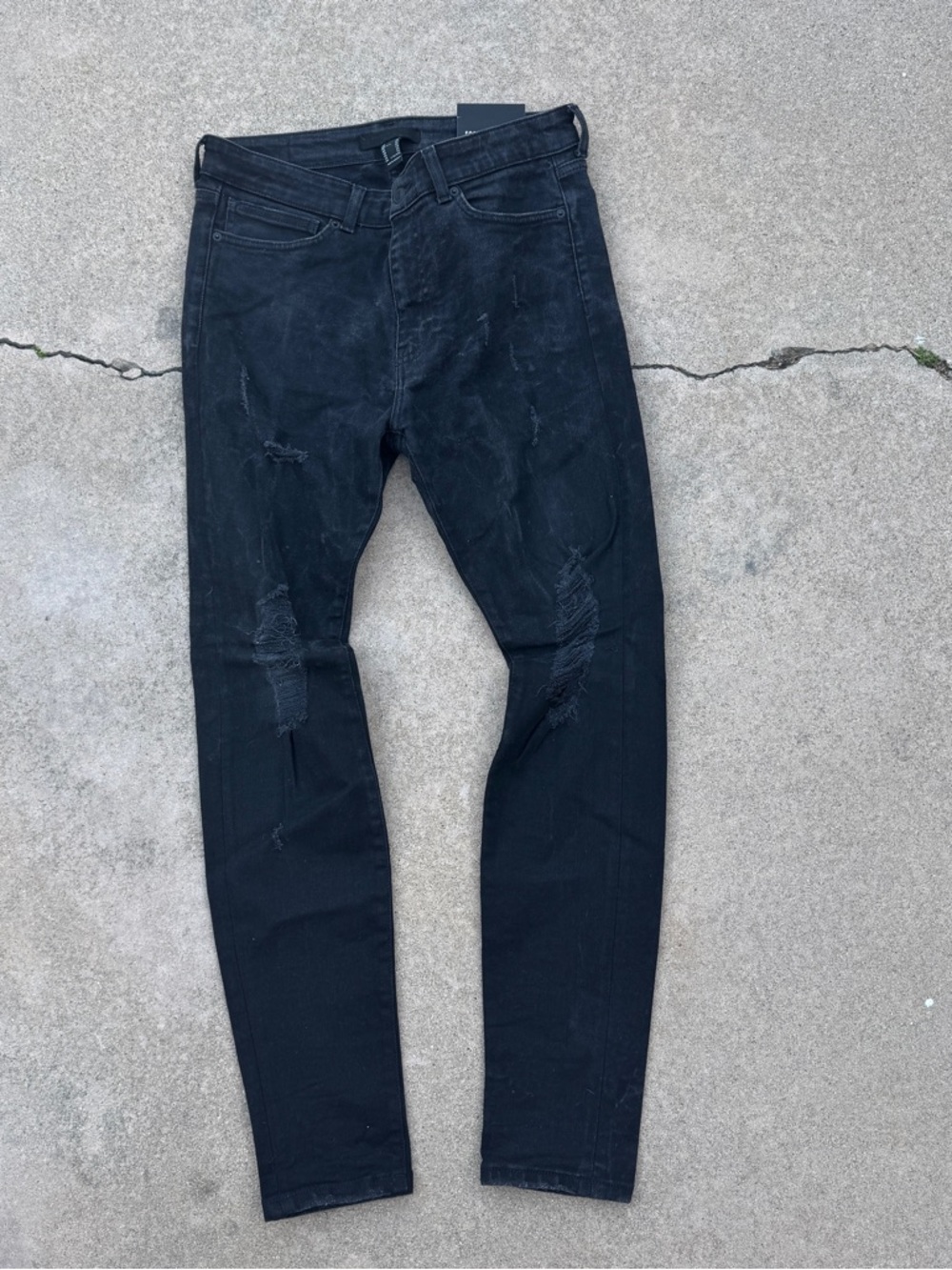 Forever 21 Men's Black Skinny Ripped Jeans